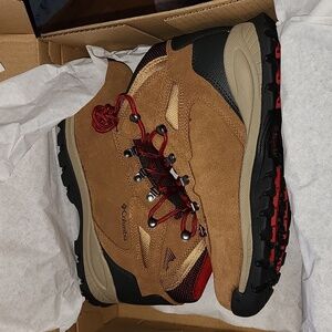 Columbia Hiking Boot